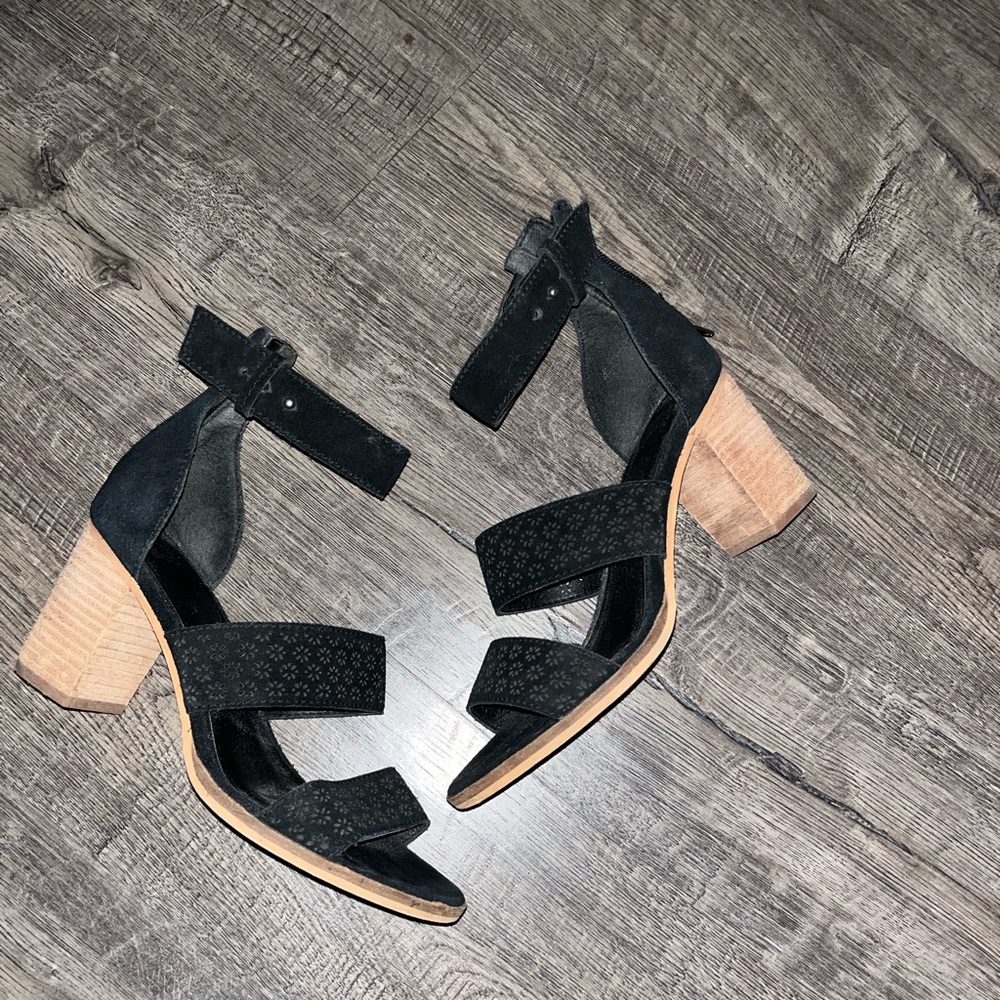 Frye and CO Bryn Perf Sandal